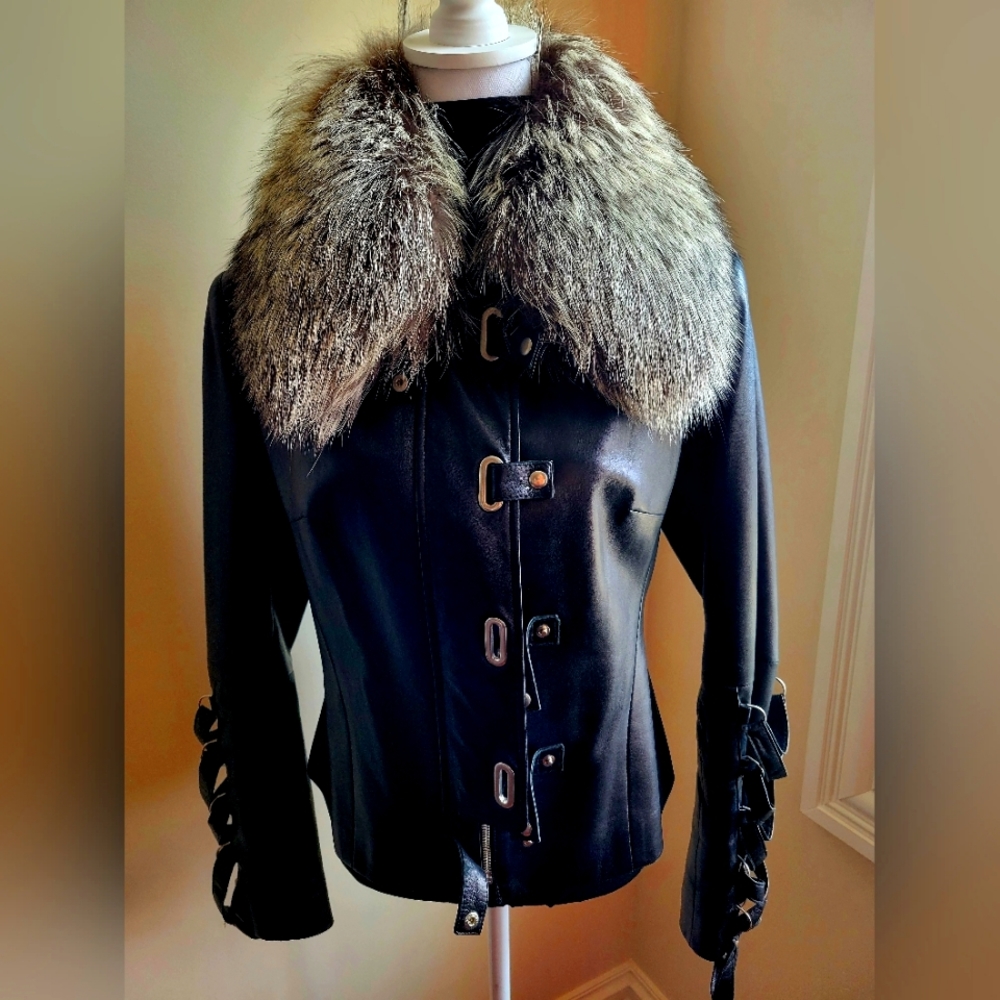 Leather motojacket with  blue fox collar